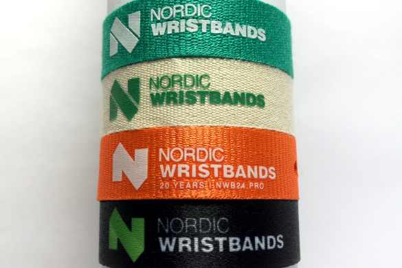 Lagerførte stoffarmbånd