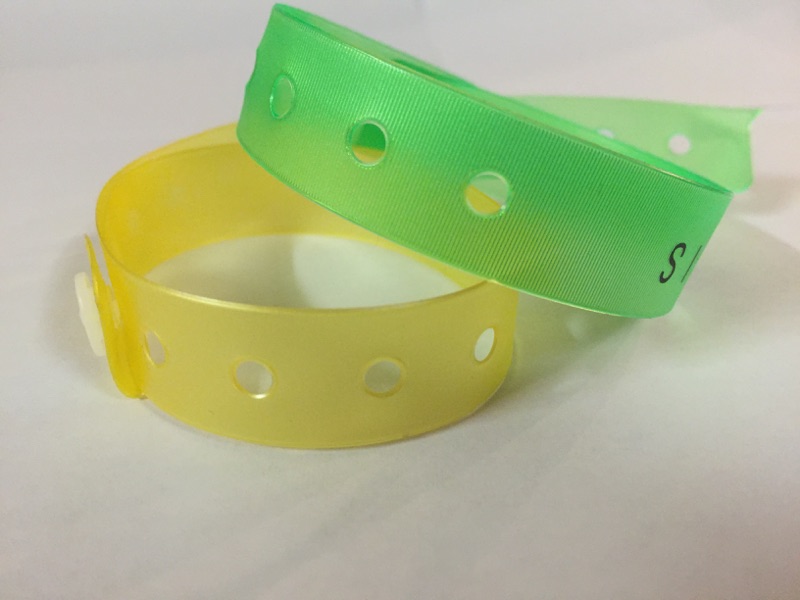 Transparent Basic L-armbånd i vinyl