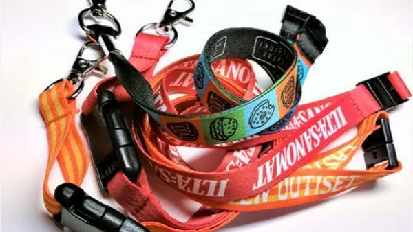 Printed lanyards with hooks and safety buckles